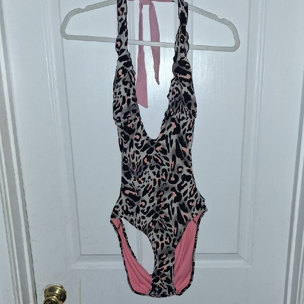 Unk Leopard Print One Piece Swimsuit with Pink Accents - Picture 1 of 9